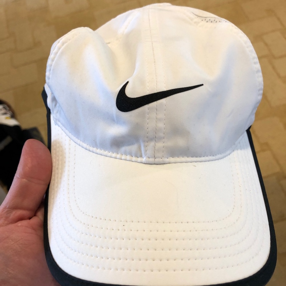 Nike Running Hat, White, Excellent Condition!!!